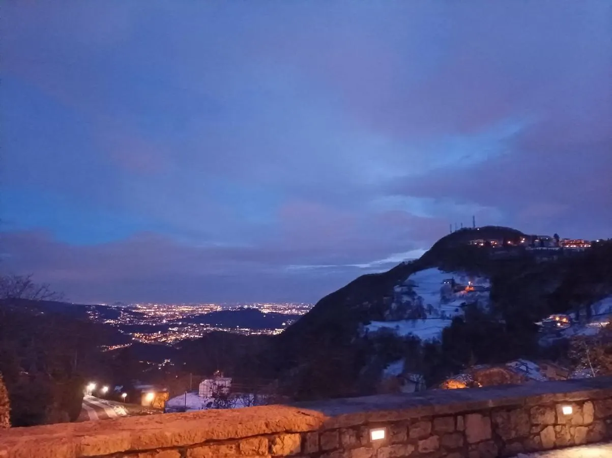 Ca' Baetti L'Antico Borgo Bed & Breakfast Roncola 0*,