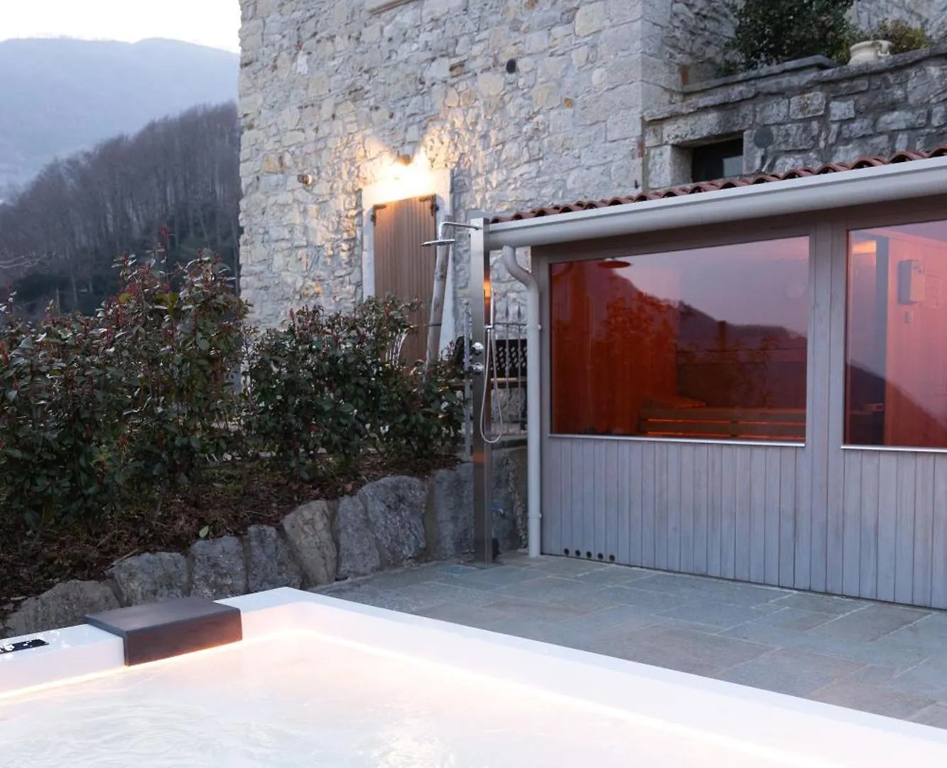 Ca' Baetti L'Antico Borgo Bed & Breakfast Roncola