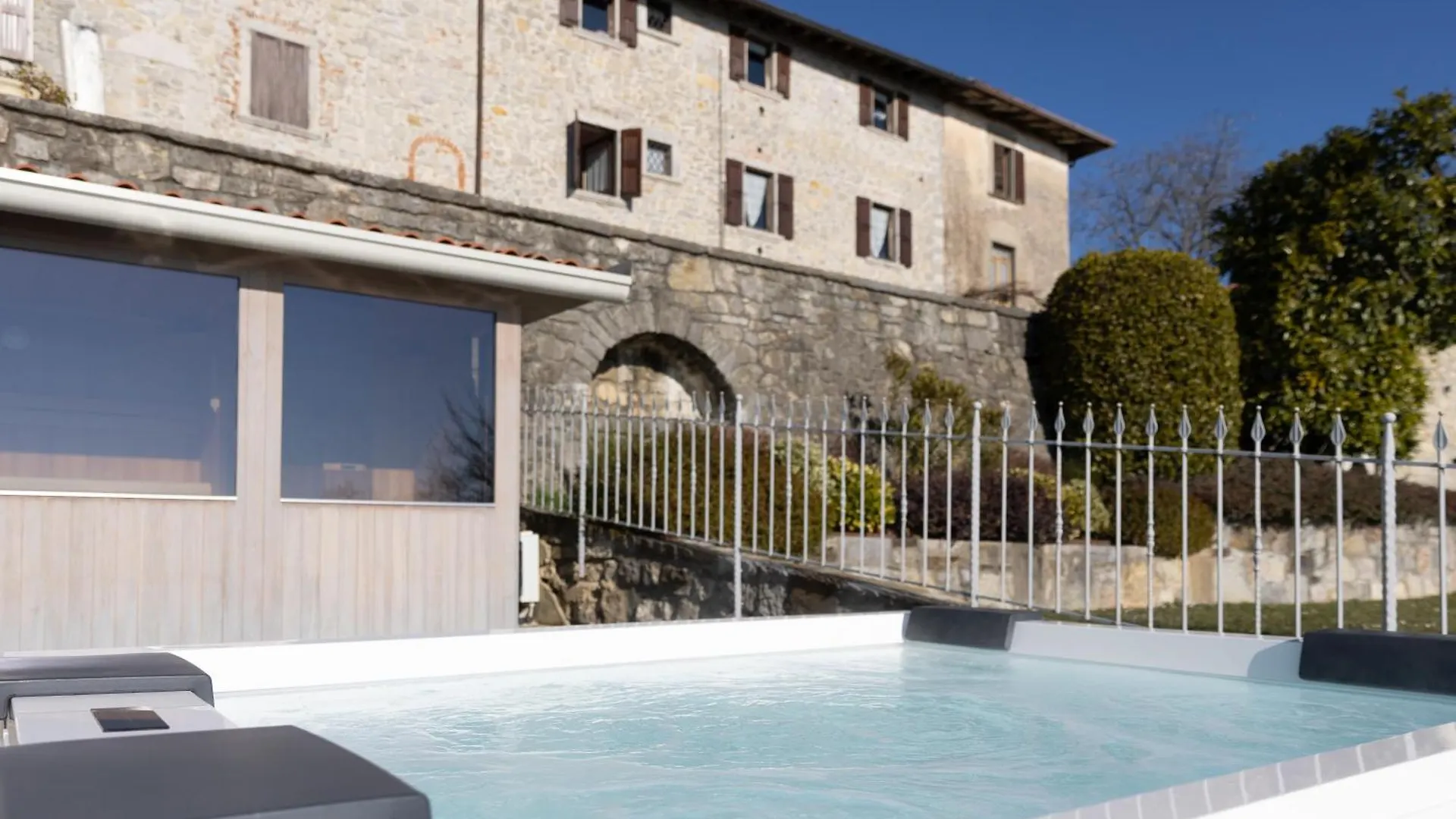 Ca' Baetti L'Antico Borgo Bed & Breakfast Roncola Italy