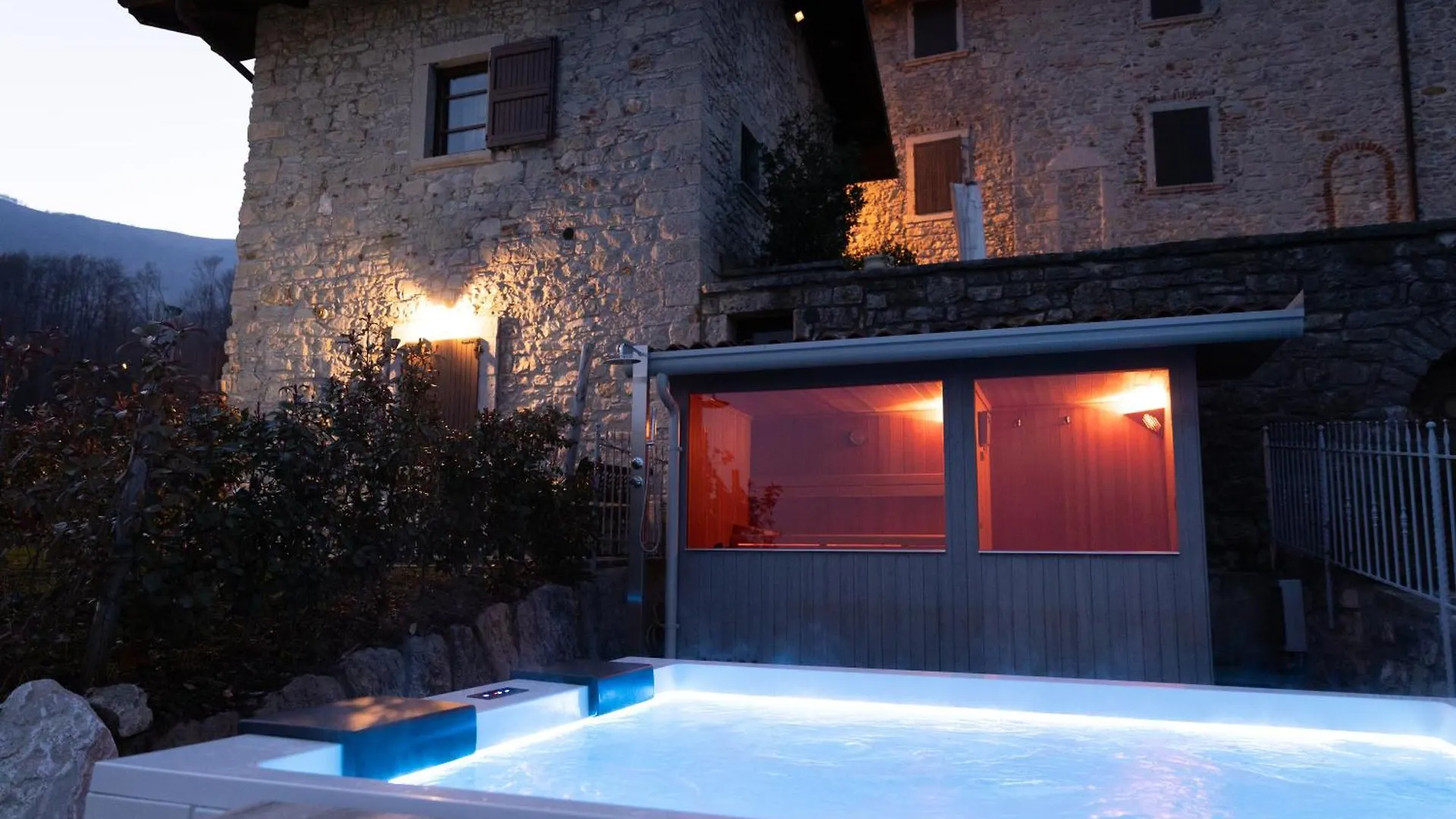 Ca' Baetti L'Antico Borgo Bed & Breakfast Roncola