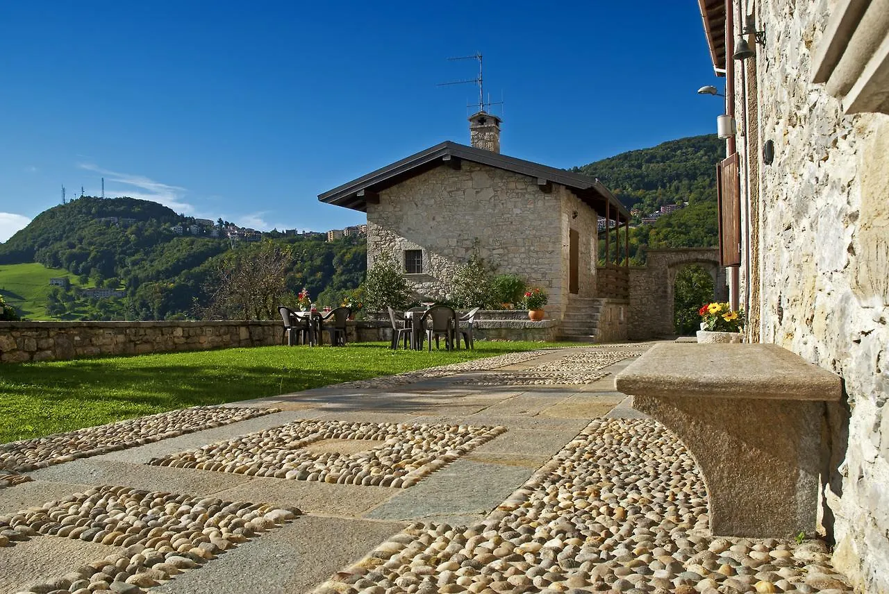Ca' Baetti L'Antico Borgo Bed & Breakfast Roncola