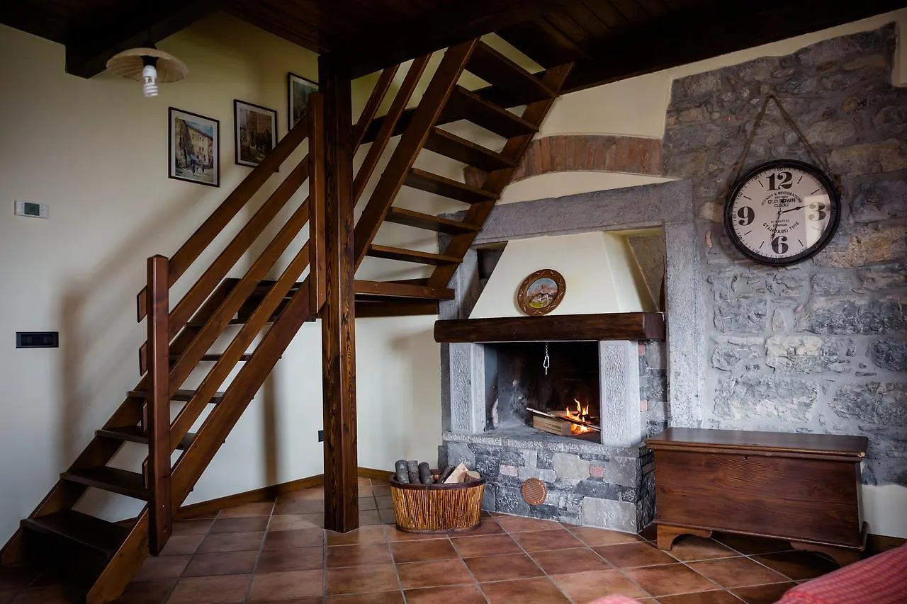 Ca' Baetti L'Antico Borgo Bed & Breakfast Roncola