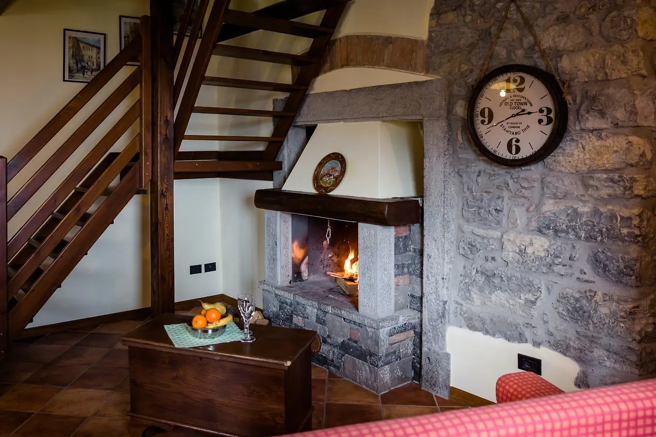 Ca' Baetti L'Antico Borgo Bed & Breakfast Roncola 0*,