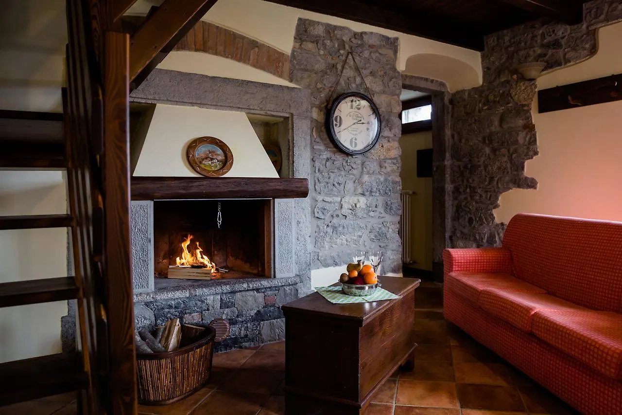 Ca' Baetti L'Antico Borgo Bed & Breakfast Roncola