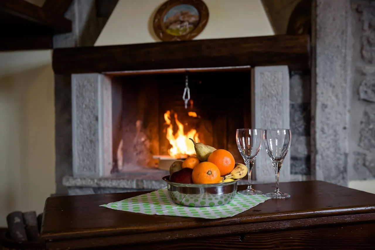 Ca' Baetti L'Antico Borgo Bed & Breakfast Roncola