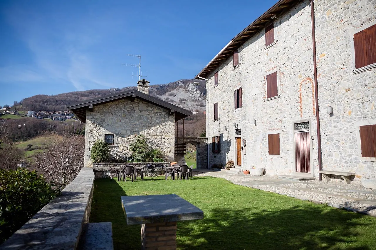 Ca' Baetti L'Antico Borgo Bed & Breakfast Roncola 0*,