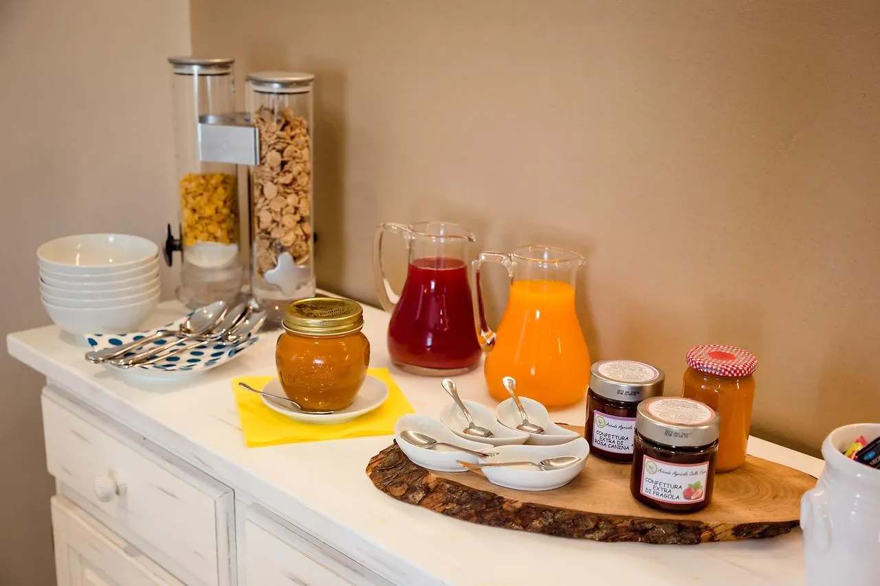 Ca' Baetti L'Antico Borgo Bed & Breakfast Roncola Italy