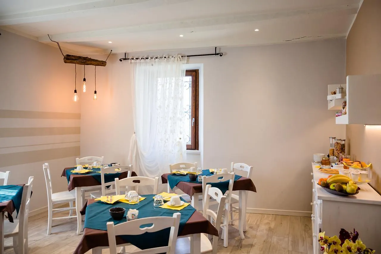 Ca' Baetti L'Antico Borgo Bed & Breakfast Roncola Italy