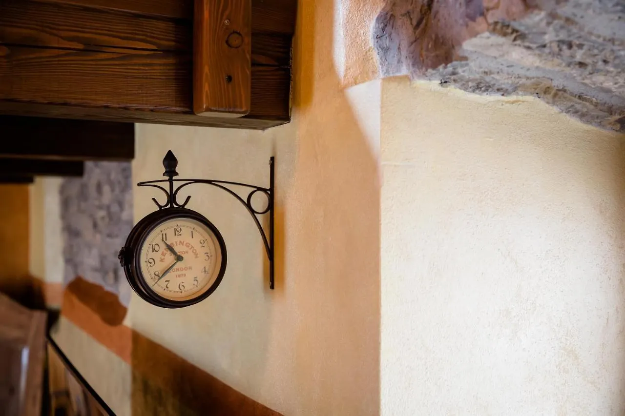 Ca' Baetti L'Antico Borgo Bed & Breakfast Roncola
