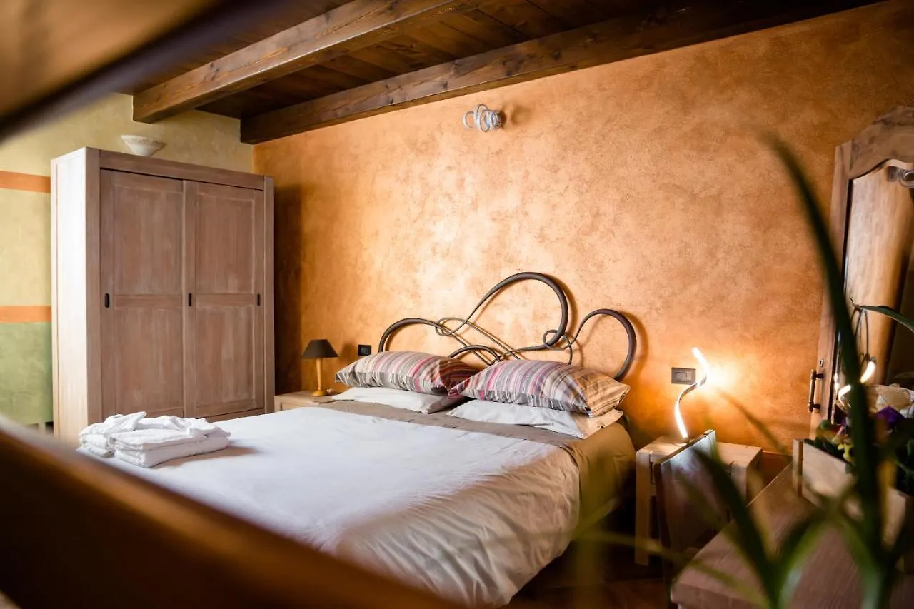 Bed and Breakfast Ca' Baetti L'Antico Borgo Roncola Italia
